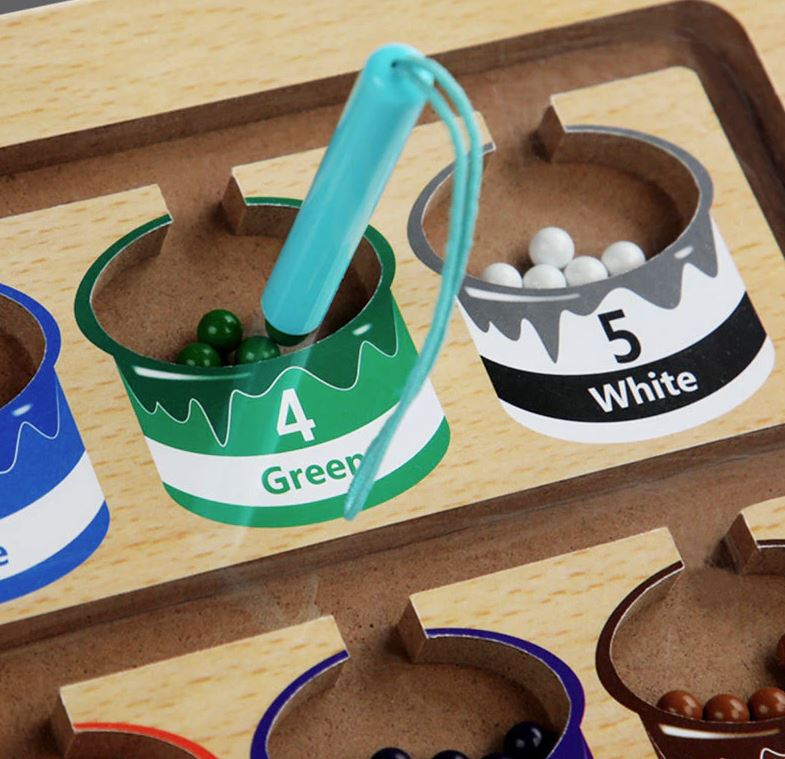 MagneticMaze Montessori – kleur- en nummer doolhof speelgoed voor educatief plezier, helpt kinderen bij het ontwikkelen van cognitieve vaardigheden en hand-oogcoördinatie.