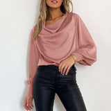 Stijlvolle satijnen oversized dames blouse – Elegante, zachte stof voor een chique en verfijnde look. Perfect voor zowel casual als formele gelegenheden, met een vloeiende pasvorm en luxueuze afwerking.