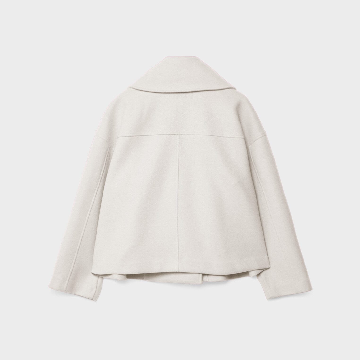 Elara chique korte jas voor dames – stijlvolle jas met dubbele rij knoopsluiting, hoogwaardige stof en comfortabele pasvorm, perfect voor werk of speciale gelegenheden.
