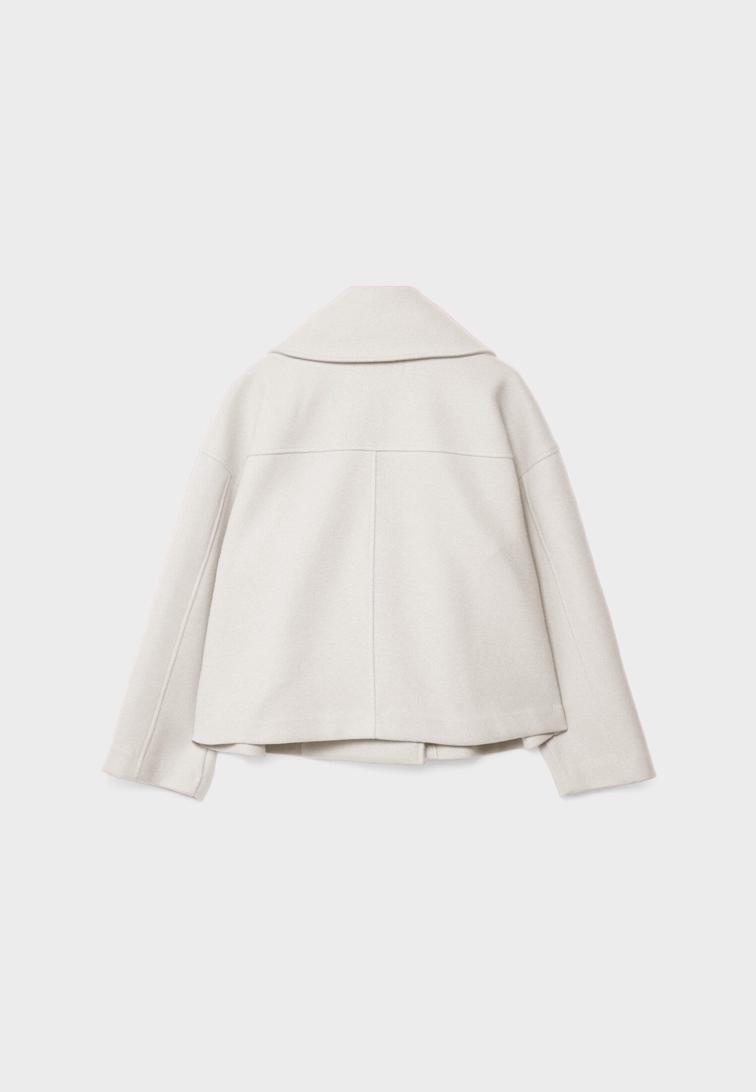 Elara chique korte jas voor dames – stijlvolle jas met dubbele rij knoopsluiting, hoogwaardige stof en comfortabele pasvorm, perfect voor werk of speciale gelegenheden.