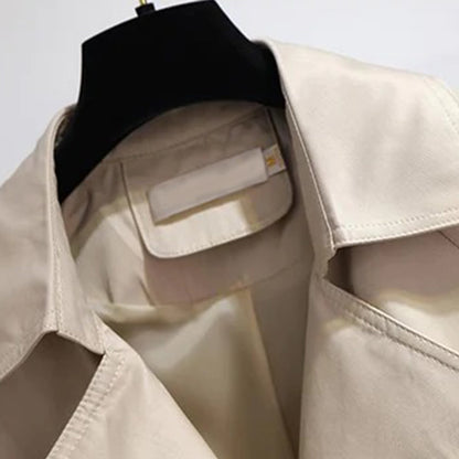 EMILIA elegante zomer trenchcoat voor dames, lichtgewicht met klassieke knoopsluiting en ceintuur, perfect voor stijlvolle zomerse outfits.