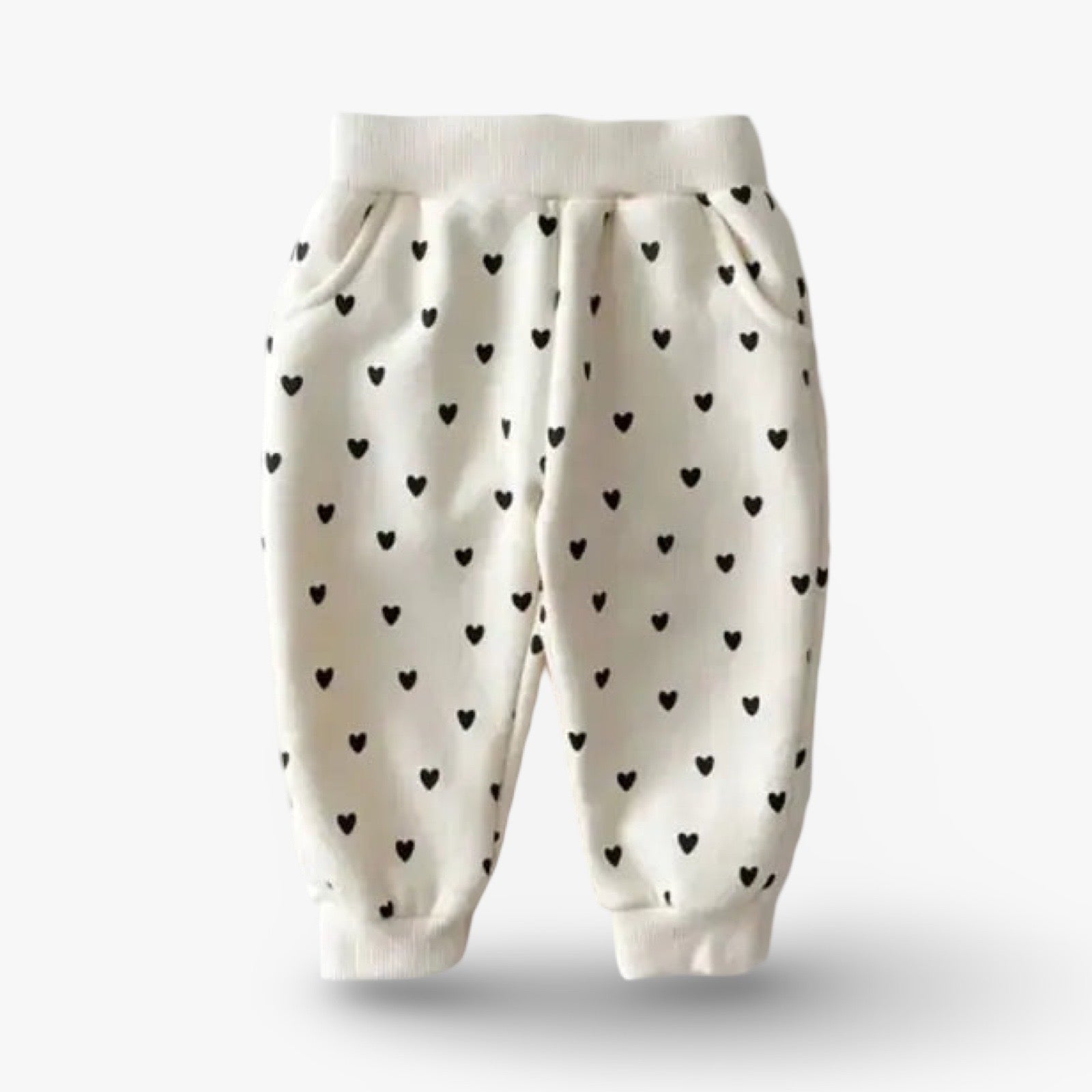 SweetHearts baby- en peuterkleding set met hartjes – zachte en comfortabele outfit met schattig hartjesdesign, perfect voor dagelijks gebruik en speelse momenten.