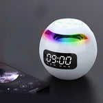 BrightTime LED wekker met Bluetooth en nachtlamplampfunctie – multifunctioneel apparaat voor tijd, muziek en sfeervolle verlichting in slaapkamer of kinderkamer.