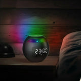 BrightTime LED wekker met Bluetooth en nachtlamplampfunctie – multifunctioneel apparaat voor tijd, muziek en sfeervolle verlichting in slaapkamer of kinderkamer.