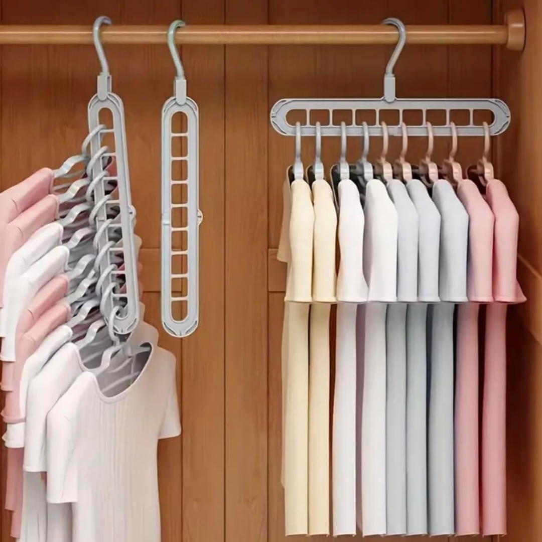 Set van 5 stevige en duurzame kunststof kledinghangers in multicolor – ideaal voor het netjes ophangen van kleding zonder vervorming.