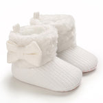 CozyGirls kleine anti-slip winterlaarzen voor meisjes – warme, comfortabele en veilige laarzen voor dagelijks gebruik tijdens koude dagen.