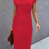 Elegante Getailleerde Midi Jurk met Ronde Hals