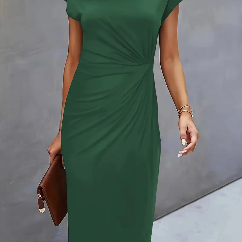 Elegante Getailleerde Midi Jurk met Ronde Hals