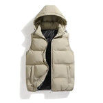 Heren bodywarmer met capuchon en voering in diverse kleuren – warme isolatie, waterafstotend materiaal en comfortabele pasvorm voor koude dagen.