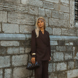 Lou blazer – stijlvolle en comfortabele blazer met moderne snit, hoogwaardige stof en elegante uitstraling voor zowel casual als formele looks.