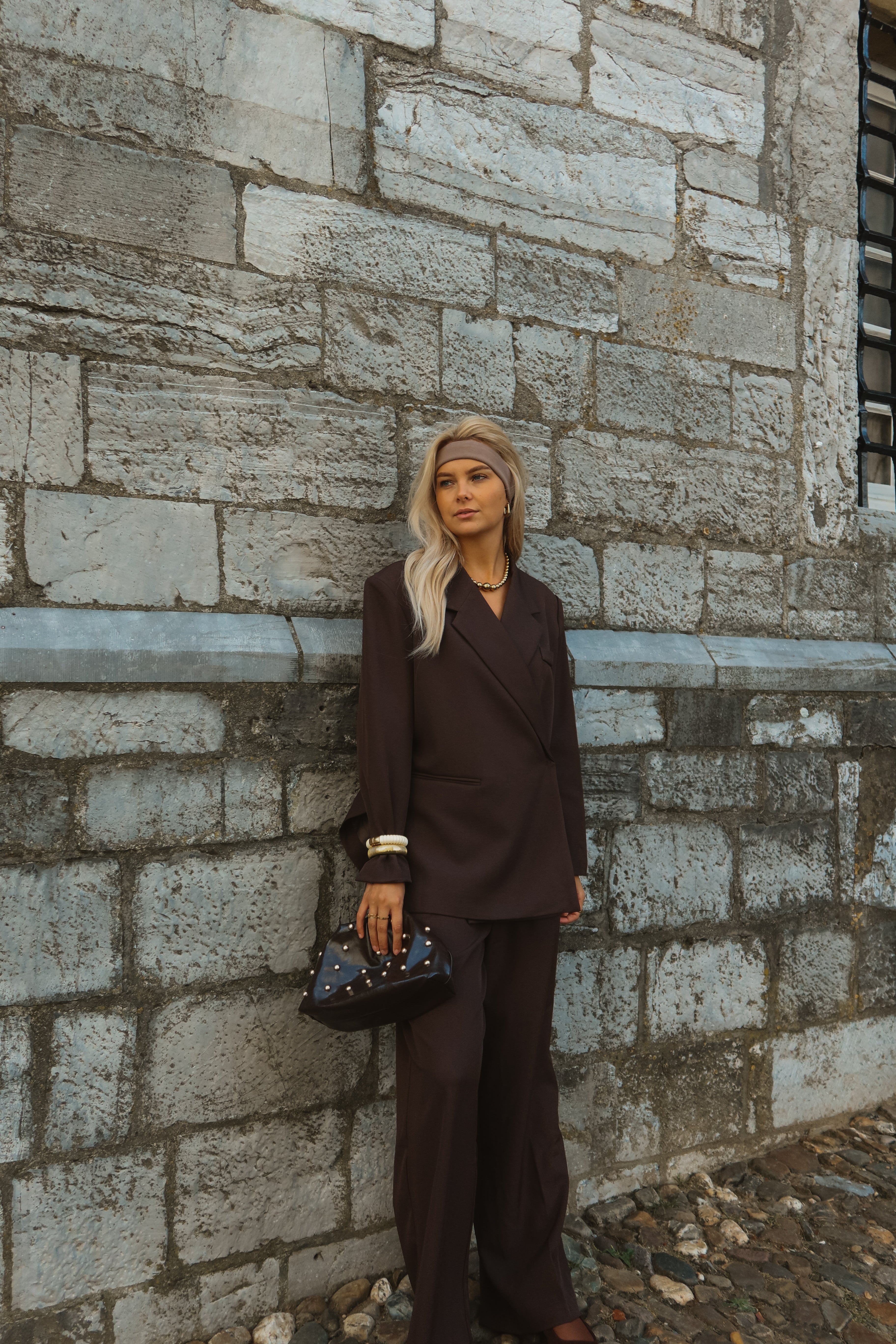 Lou blazer – stijlvolle en comfortabele blazer met moderne snit, hoogwaardige stof en elegante uitstraling voor zowel casual als formele looks.