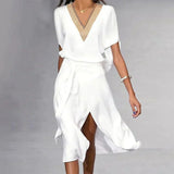 Elegante Wikkeljurk met V-Hals en Asymmetrische Zoom