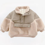 CozyWool fleece jas van zacht lamswol, superwarm en comfortabel – ideale buitenlaag voor koude dagen en dagelijkse avonturen.
