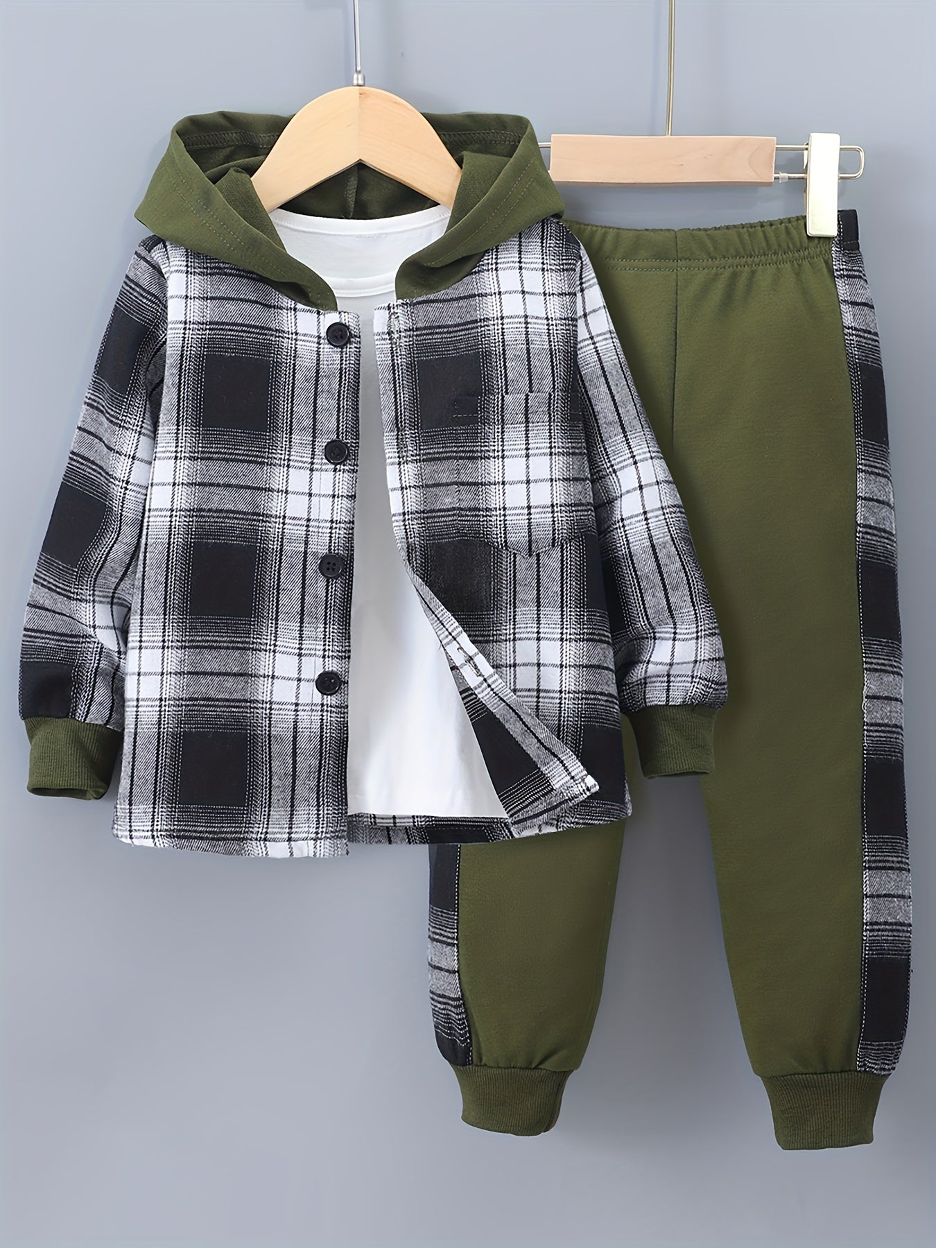 MiniStyle jongens set met geruite hoodie en bijpassende trainingsbroek, gemaakt van zachte, comfortabele stof – perfecte casual outfit voor dagelijks dragen en spelen.