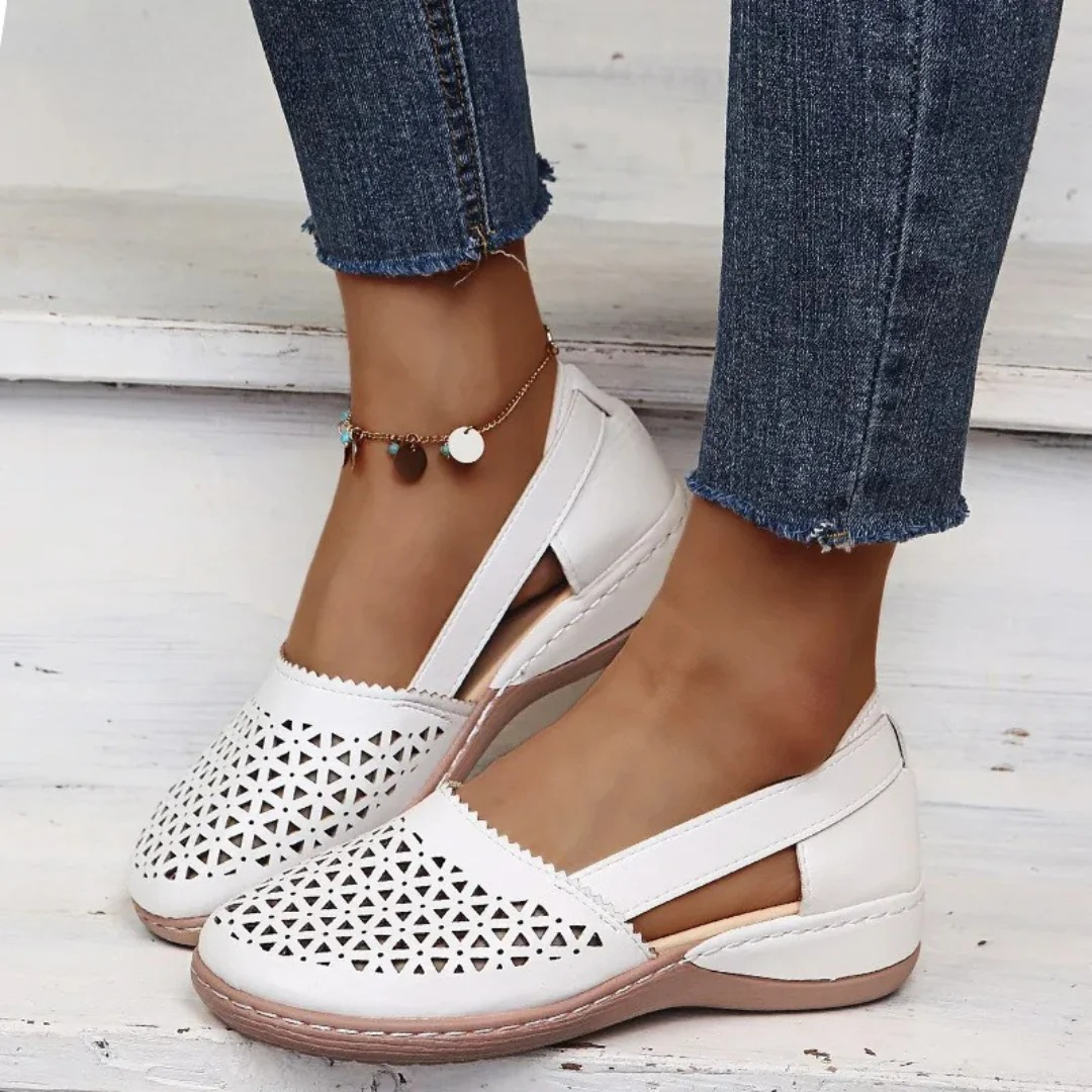 Dames Geperforeerde Slingback Loafers