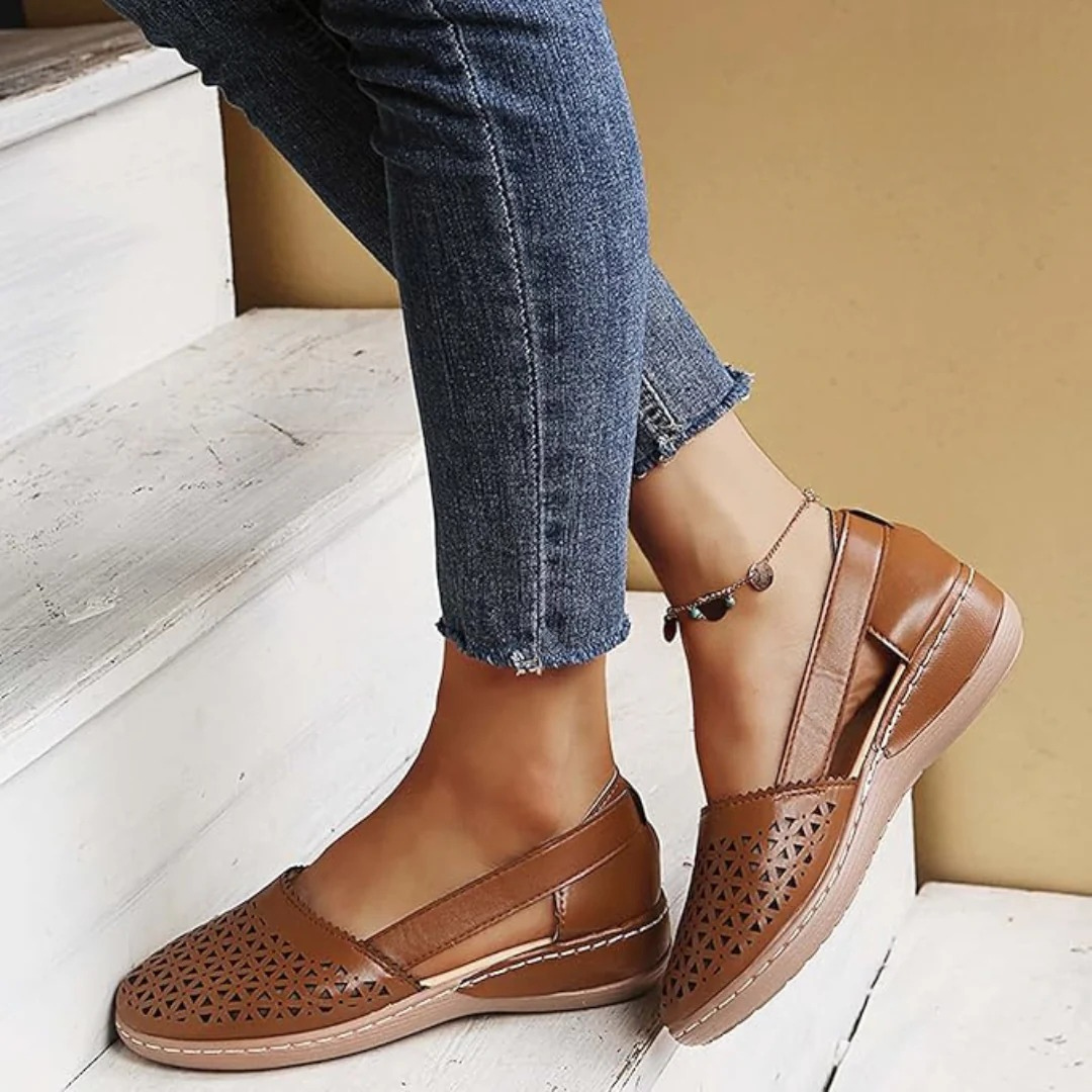 Dames Geperforeerde Slingback Loafers