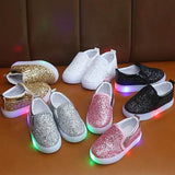 SparkleGlow – LED Lichtgevende Slip-On Sneakers voor Kinderen (1–6 jaar)
