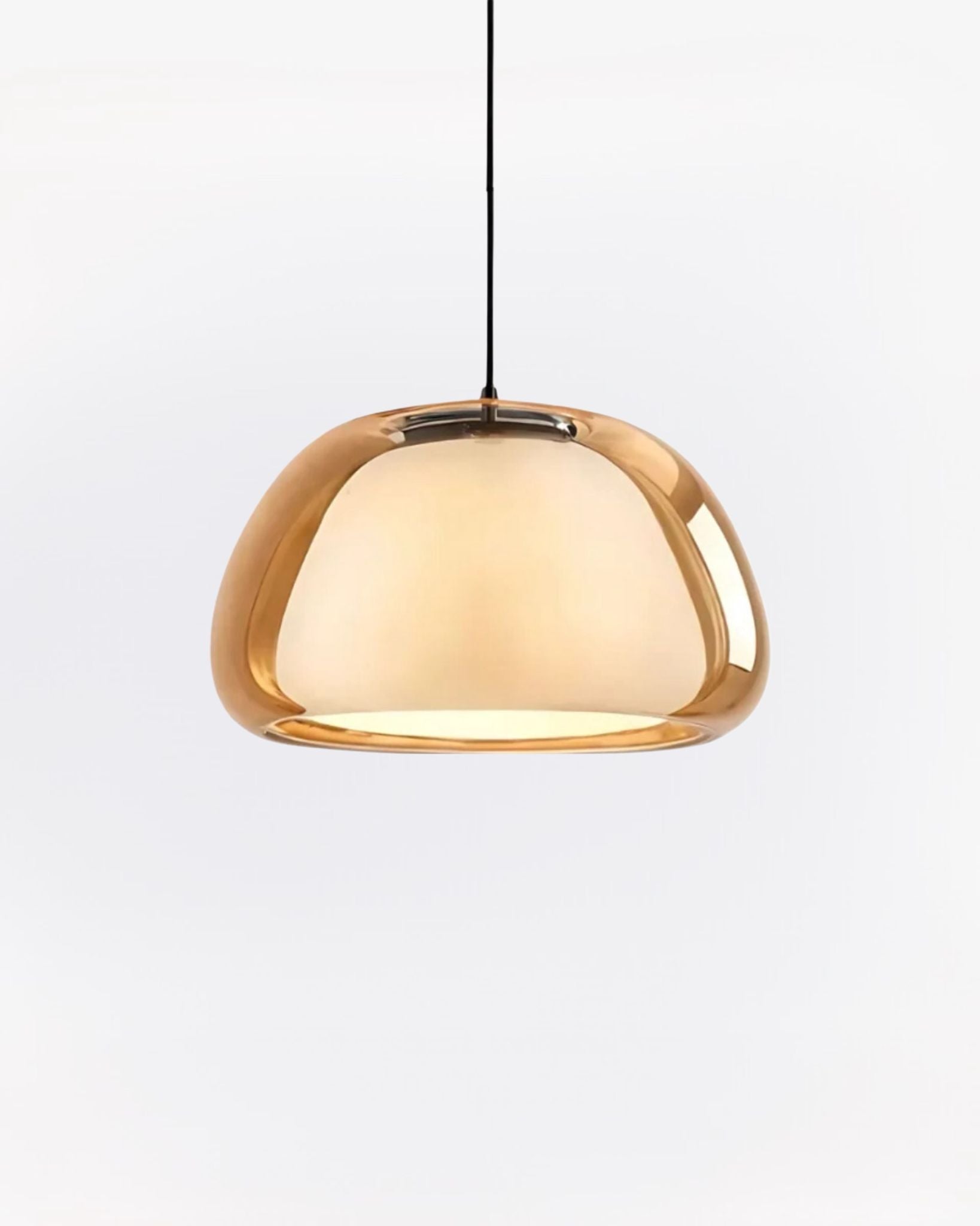 CrystalDome luxe kristallen hanglamp met elegante glans – verfijnd design dat een stijlvolle en sfeervolle uitstraling geeft aan elke ruimte.