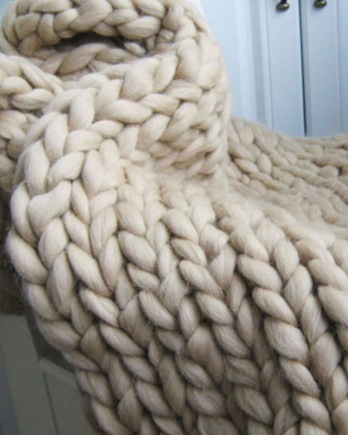 CozyMajesty handgeweven knuffeldeken – zachte, warme en luxe deken voor kinderen en volwassenen, ideaal voor knusse momenten thuis.