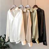Dames Blouse met Overhemdkraag en Knoopsluiting