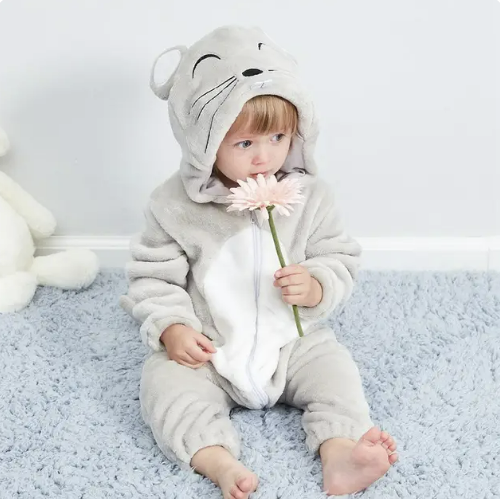 Little Paws baby onesies met schattige dierenthema’s – zachte, comfortabele stof en perfecte pasvorm voor dagelijks gebruik en knuffelmomenten.