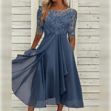 Elegante Midi Jurk met Kant Top en Zwierige Rok