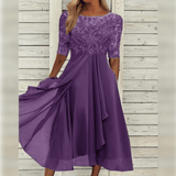 Elegante Midi Jurk met Kant Top en Zwierige Rok