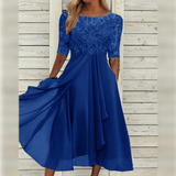 Elegante Midi Jurk met Kant Top en Zwierige Rok