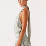 Halter Mini Jurk met Geplooide Rok