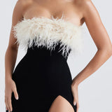 Straploze Maxi Jurk met Split en Veerdetails