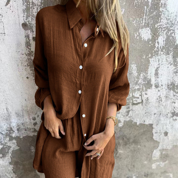 Nina luchtige blouse set – elegante damesoutfit bestaande uit een luchtige blouse en bijpassende broek, perfect voor zomerse dagen of casual uitjes.