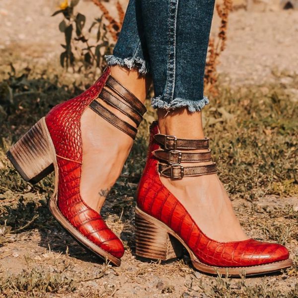 Rihane hak sandalen – elegante stijl en ultiem comfort van Volmena. Perfect voor elke gelegenheid, met een specifieke pasvorm en gespeelde uitstraling.