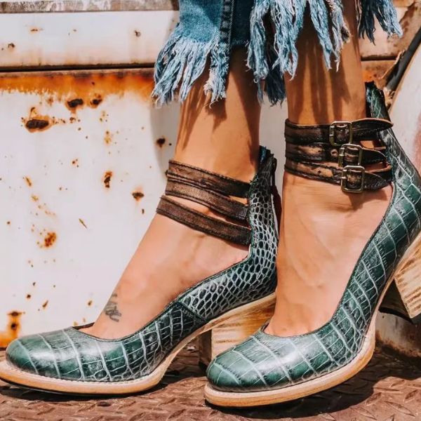 Rihane hak sandalen – elegante stijl en ultiem comfort van Volmena. Perfect voor elke gelegenheid, met een specifieke pasvorm en gespeelde uitstraling.
