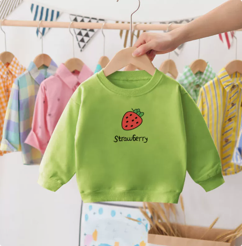 StrawberryCuddles kinder sweater met schattige aardbeienprint – zachte, warme en comfortabele trui voor dagelijks gebruik en speelse avonturen.