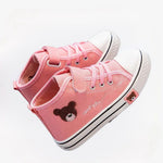 AirSteps ademende en luchtige kindersneakers – lichte, comfortabele schoenen die de voeten koel houden tijdens actief spelen en dagelijks gebruik.