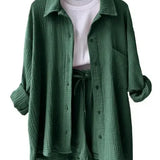 Zomerse dames 2-delige set – lange blouse en hoge taille shorts, een frisse en luchtige outfit voor warmere dagen. Ideaal voor casual zomerlooks of ontspannen buitenactiviteiten.