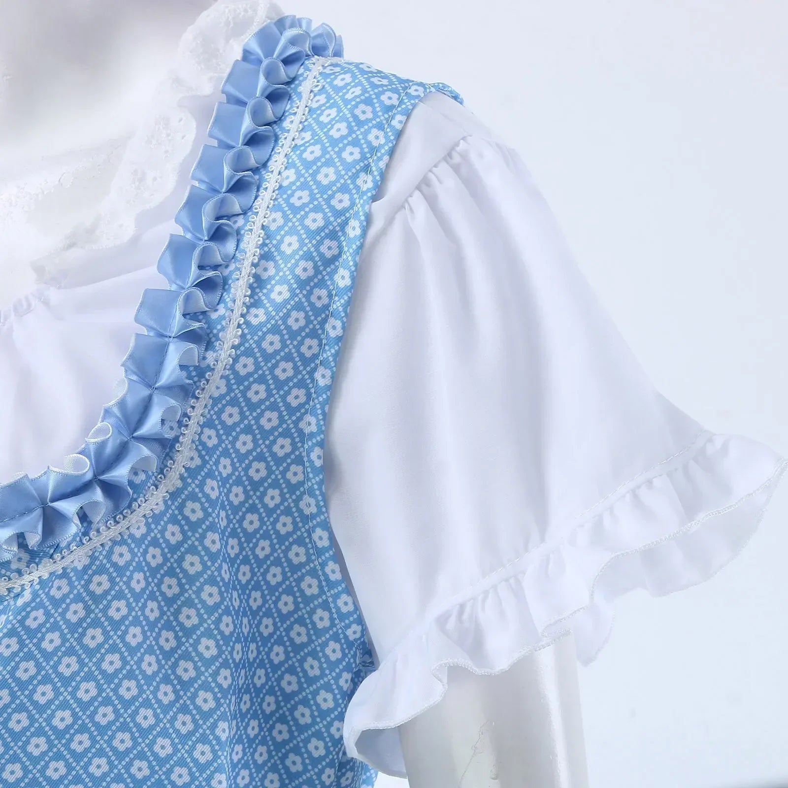 Trendy Oktoberfest dirndljurk – midi damesjurk met modern Beiers ontwerp, flatterende pasvorm en stijlvolle details, perfect voor bierfeesten en thema-evenementen.