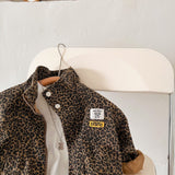 LittleSavannah luipaardprint jas voor kids – stijlvolle en warme kinderjas met trendy dierenprint, perfect voor dagelijks gebruik in herfst en winter.