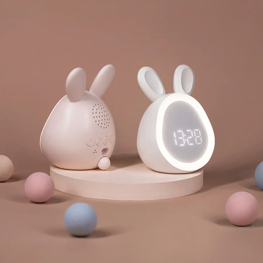 BunnyClock digitale kinderwekker met nachtlampje – kleurrijk display, eenvoudig te gebruiken en bevordert zelfstandig opstaan bij kinderen.