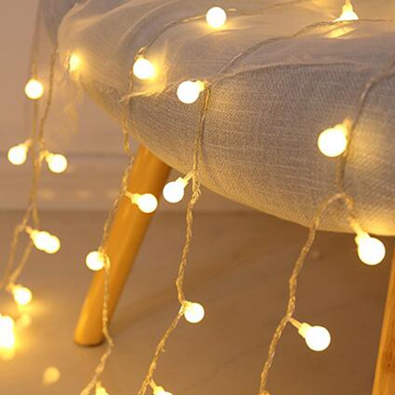 Festiva Xmass lampen – sfeervolle kerstverlichting met warm, gezellig licht, eenvoudig te installeren en perfect voor binnen- en buitengebruik.