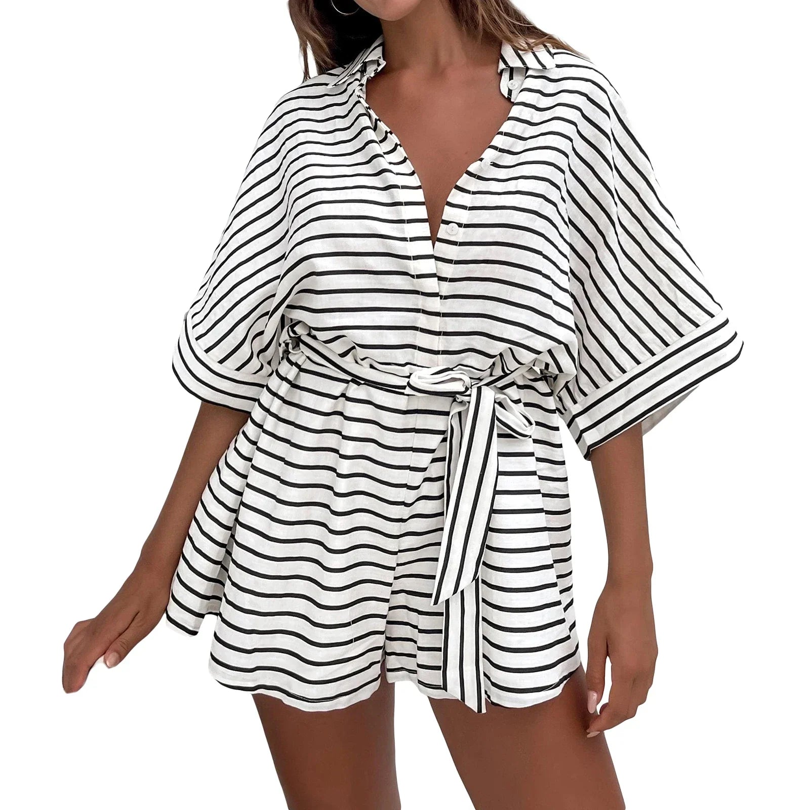 Korte mouw geborduurde blouse set met ceintuur van lichte, ademende stof met elegante pasvorm en verfijnde details.