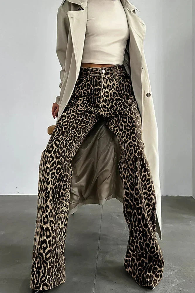 Flared broek met dierenprint van stretch stof met hoge taille, comfortabele pasvorm en opvallende, trendy uitstraling.