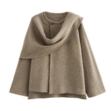 Elora oversized knitted coat voor dames – comfortabele en stijlvolle gebreide jas van zachte, hoogwaardige stof, perfect voor casual en chique winterlooks.