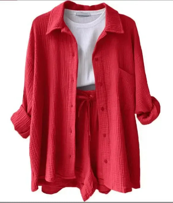 Zomerse dames 2-delige set – lange blouse en hoge taille shorts, een frisse en luchtige outfit voor warmere dagen. Ideaal voor casual zomerlooks of ontspannen buitenactiviteiten.