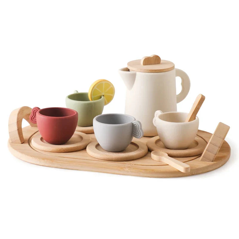 Montessori TinyTea kinder theeservies – duurzaam houten speelgoedsetje dat creatief spel en sociale interactie stimuleert tijdens mini tea party’s.