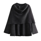 Elora oversized knitted coat voor dames – comfortabele en stijlvolle gebreide jas van zachte, hoogwaardige stof, perfect voor casual en chique winterlooks.