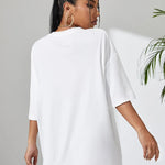 Wit zomer T-shirt voor dames van ademende katoen met comfortabele pasvorm en stijlvolle print voor een casual look.