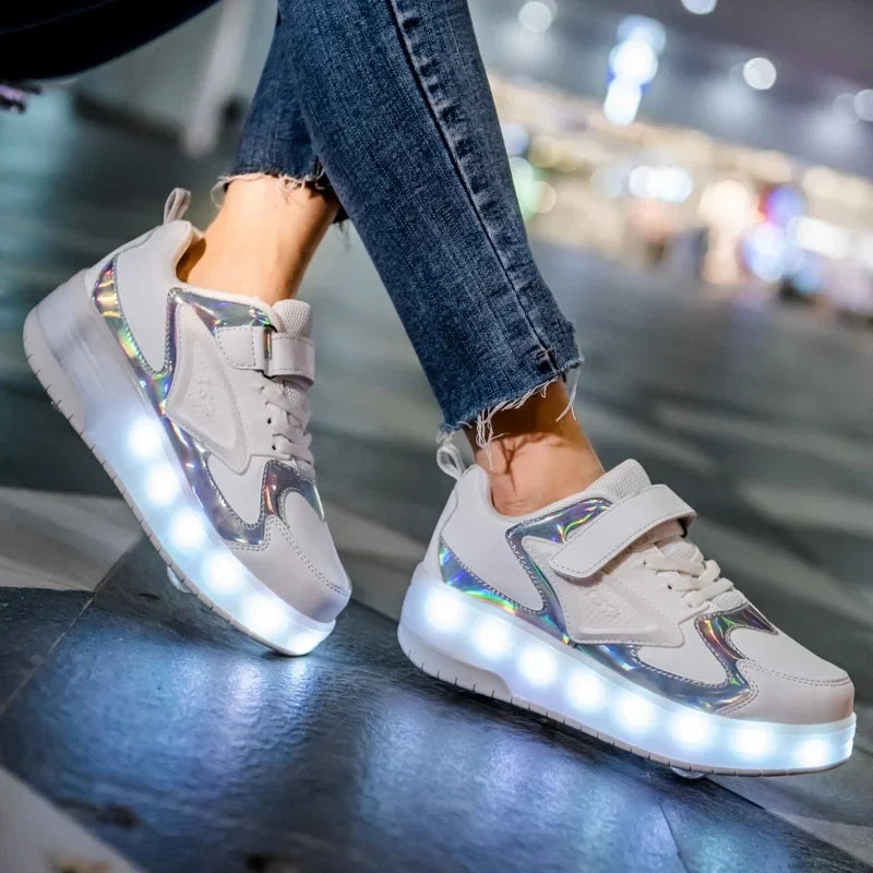 SparkRunners LED rolschaats sneakers voor kinderen – comfortabele en duurzame lichtgevende schoenen met kleurrijke LED-zolen, perfect voor buitenspelen en sportief plezier.