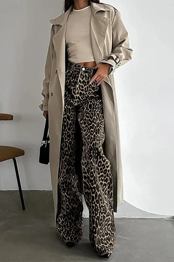 Flared broek met dierenprint van stretch stof met hoge taille, comfortabele pasvorm en opvallende, trendy uitstraling.