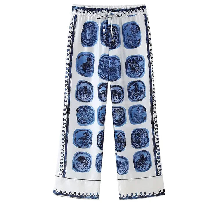 Noor loungewear set voor dames – comfortabele en stijlvolle tweedelige set van zachte stof, ideaal voor ontspannen dagen thuis of casual outings.